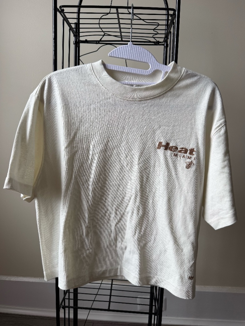 Miami Heat ’47 Brand Embroidered Cream T-Shirt WOMENS Medium NBA